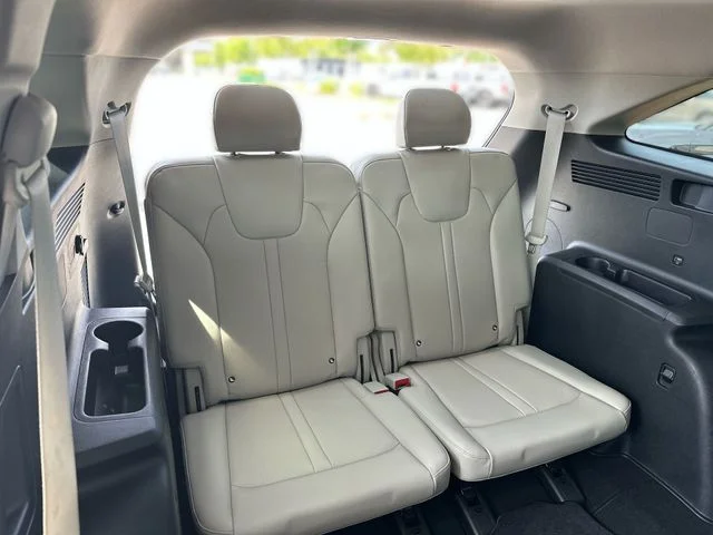 Used 2022 Gray Kia EX image 26