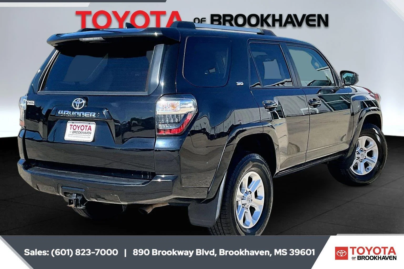 Used 2024 Midnight Black Metallic Toyota SR5 image 11