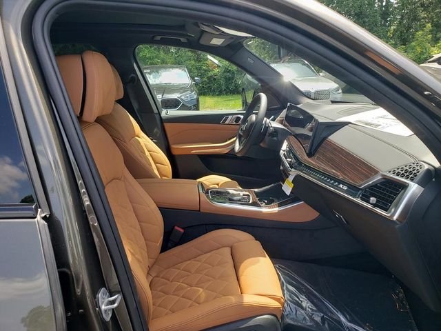 New 2026 Manhattan Green Metallic BMW xDrive40i image 20