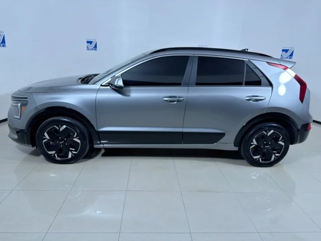 Used 2024 STEEL_GRAY Kia Wind image 5