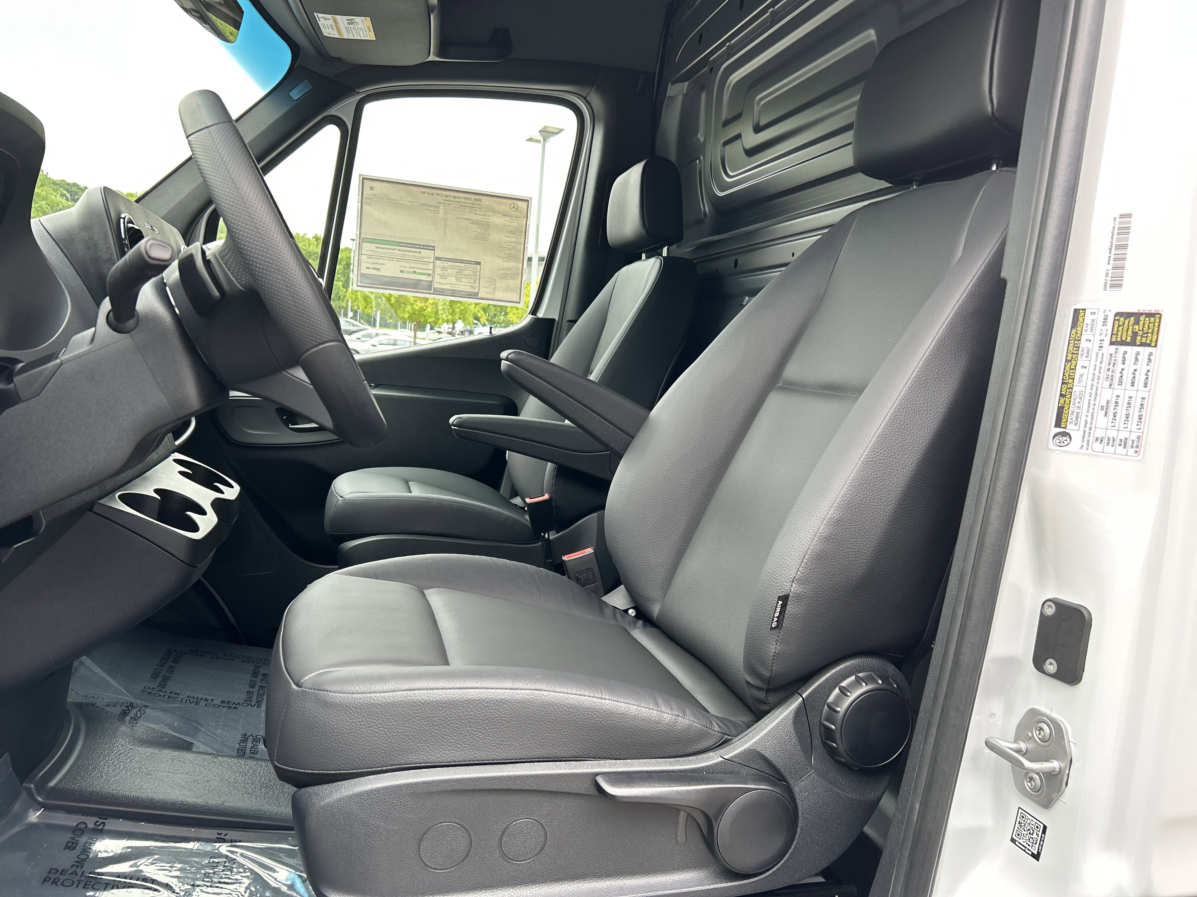 New 2026 Arctic White Mercedes-Benz 2500 High Roof I4 Diesel 170 RWD image 24