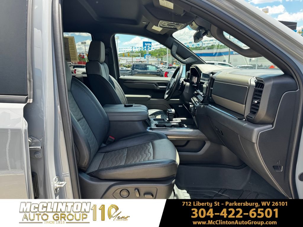 Used 2025 Gray Chevrolet ZR2 image 14