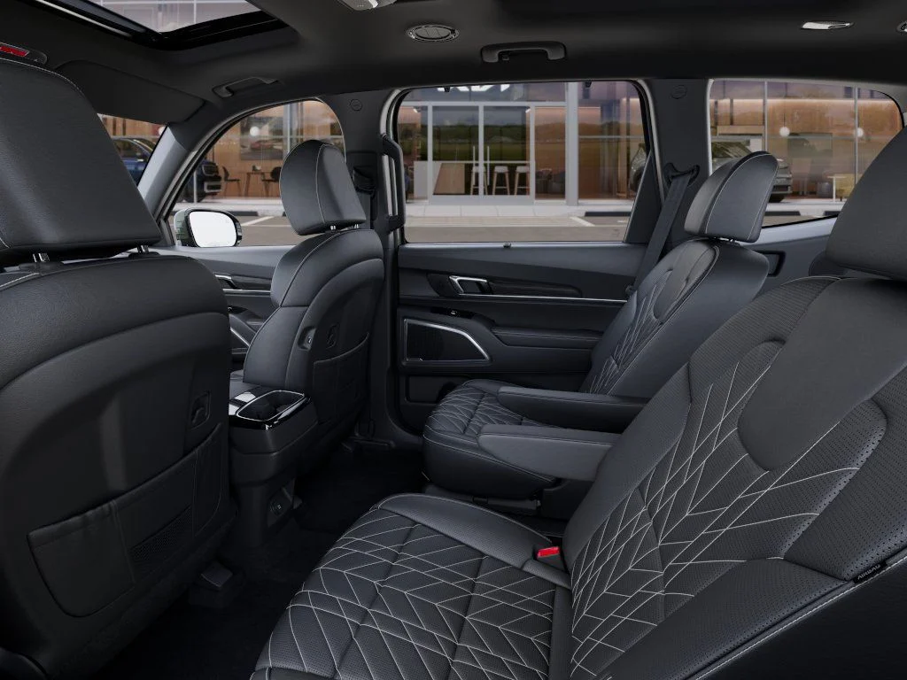 New 2025 Jungle Green Kia SX X-Line image 17