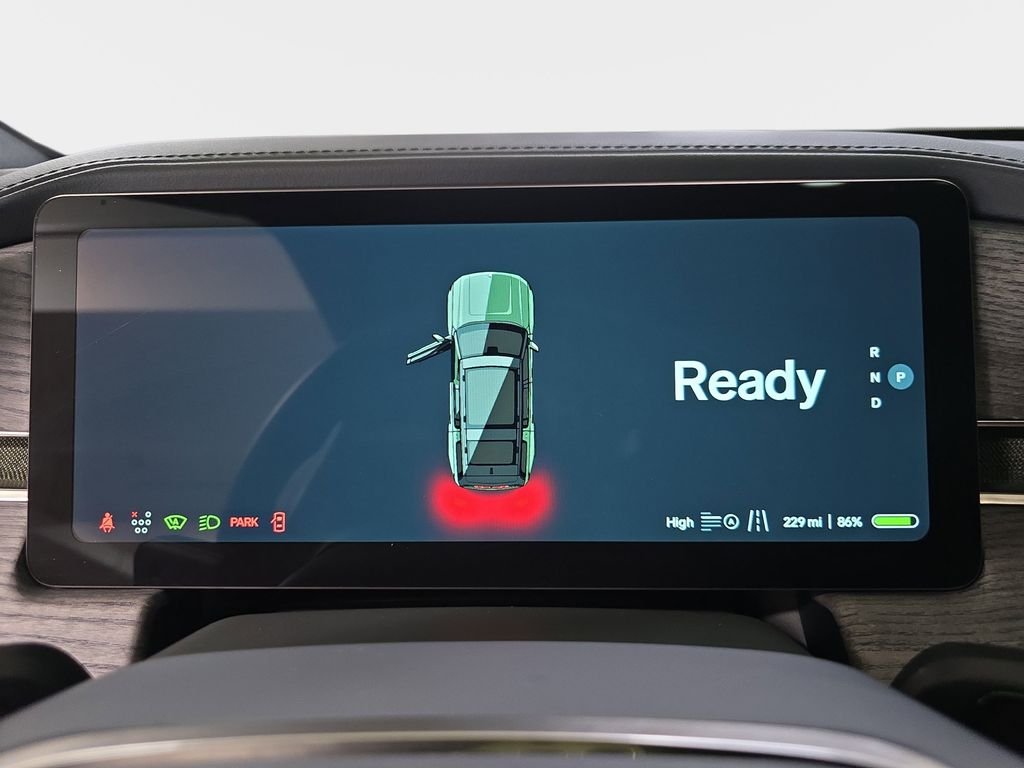 Used 2026  Rivian  image 22