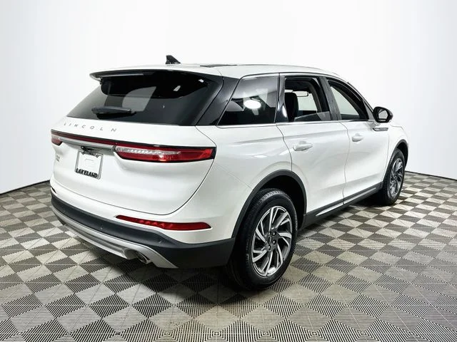 Certified Used 2023 White Lincoln Standard image 3