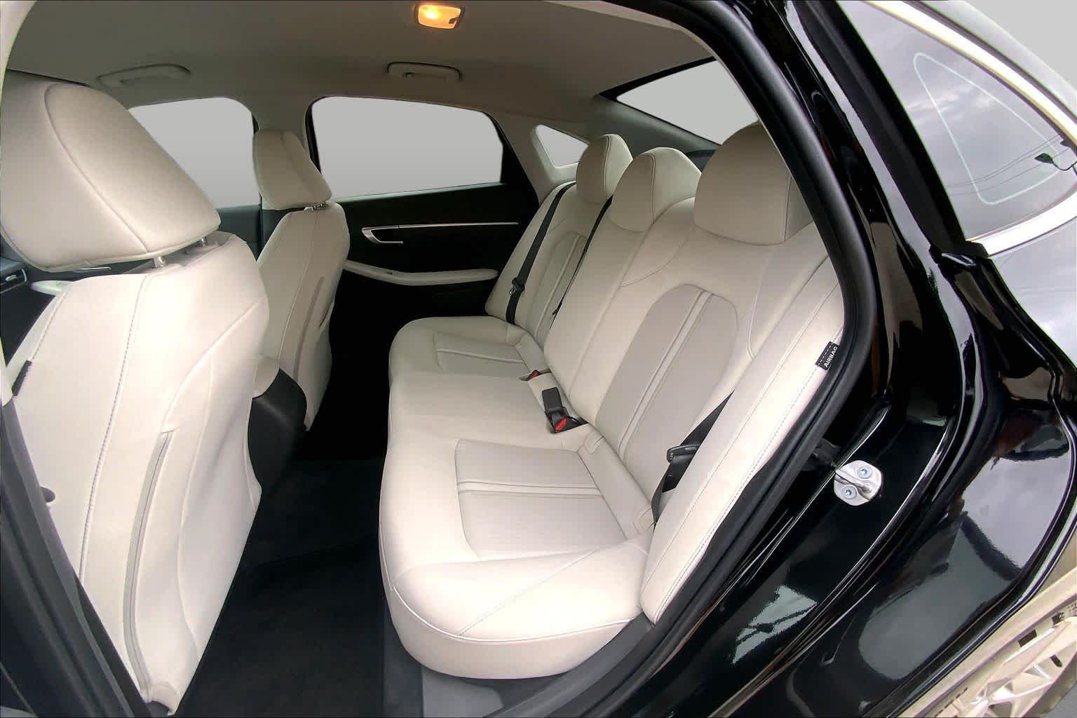Used 2025 Abyss Black Hyundai SE image 20
