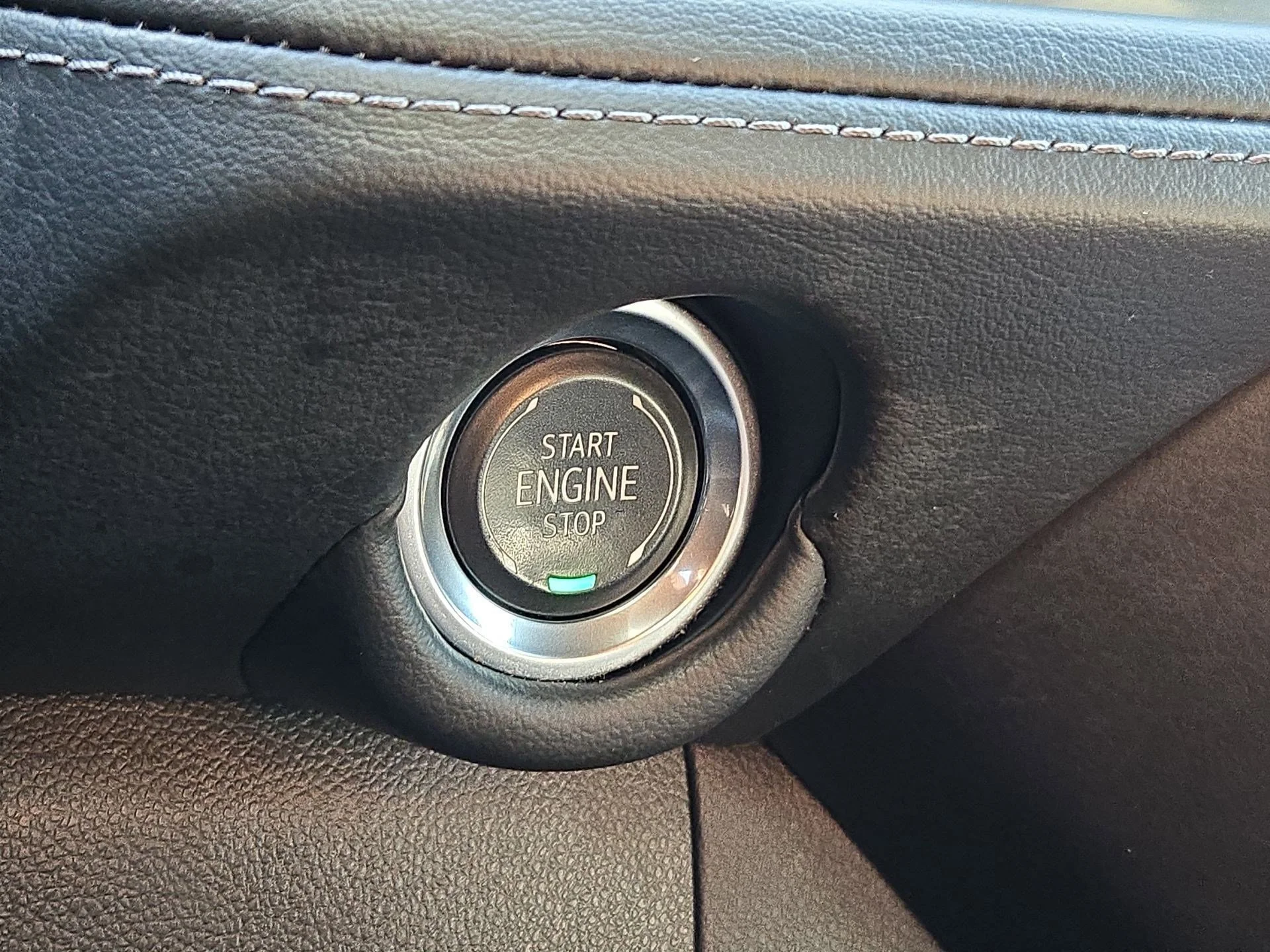 Used 2025 Black Chevrolet LT image 18