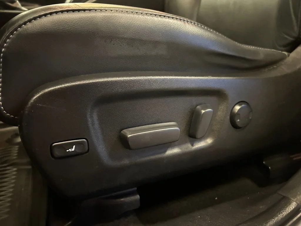 Used 2017 Celestial Silver Toyota XLE V6 image 23