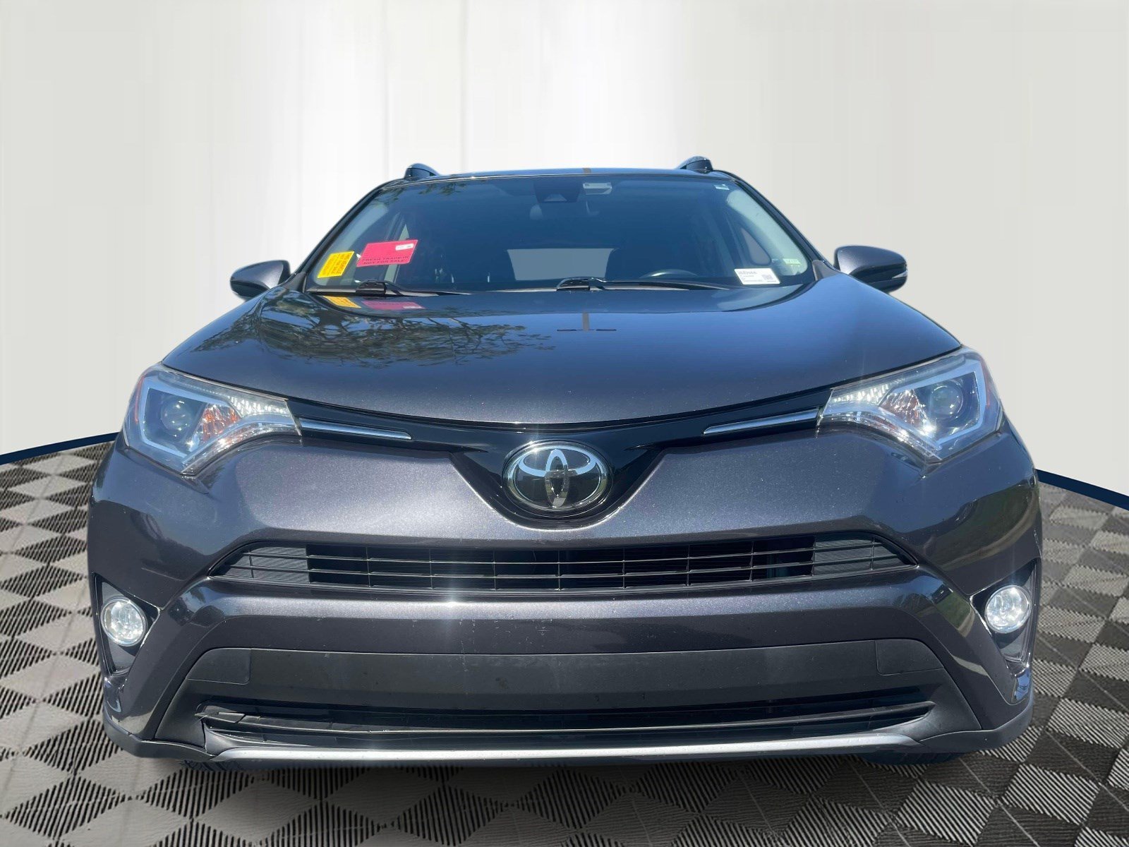 Used 2017 Gray Toyota XLE image 2