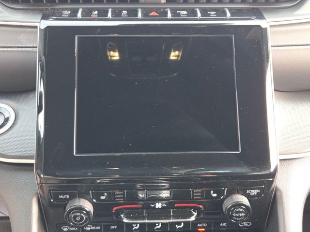 Used 2024 White Jeep Altitude X image 23