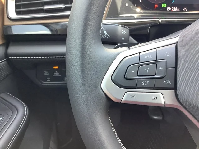 New 2026 Opal White Pearl Volkswagen 2.0T SE image 26
