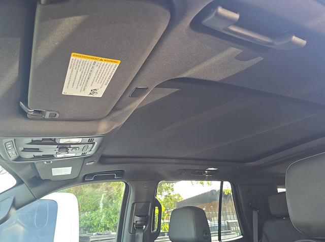 Used 2021 White Chevrolet LT image 8