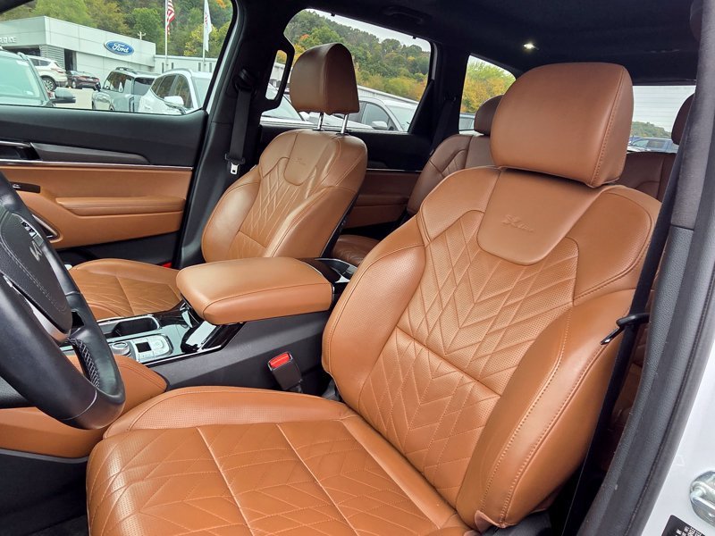 Used 2024 White Kia SX-Prestige X-Line image 10