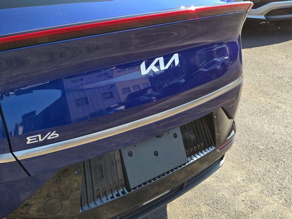 Used 2023 Blue Kia Wind image 14