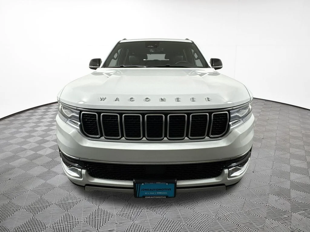 Used 2024 White Jeep Series II image 3