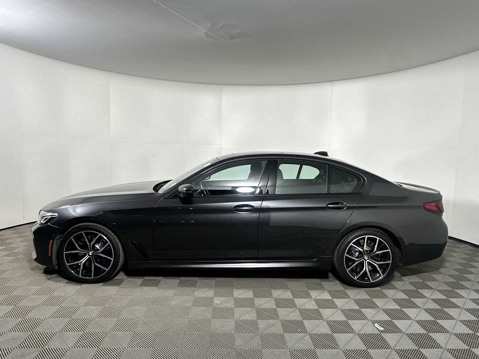 Certified Used 2023 Dark Graphite Metallic BMW 540i xDrive image 4