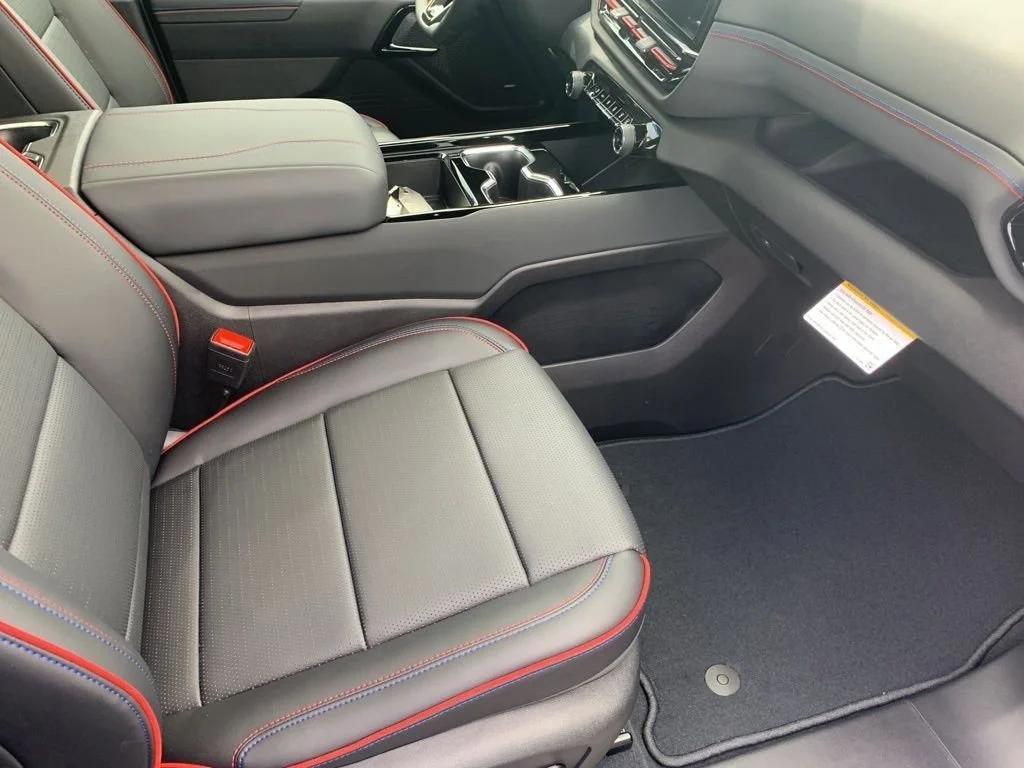 2025 Chevrolet Silverado EV RST - Photo 17