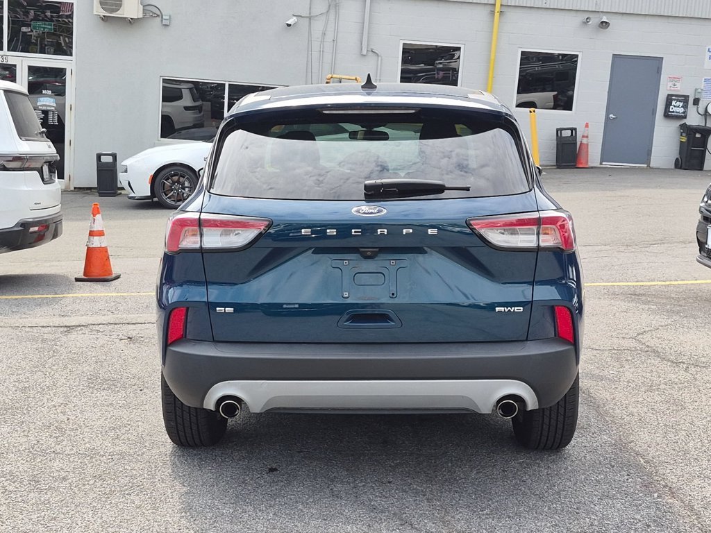 Used 2020 Green Ford SE image 6