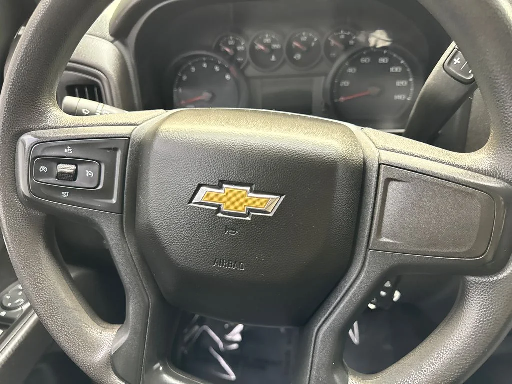 Used 2022 Silver Chevrolet Custom image 56