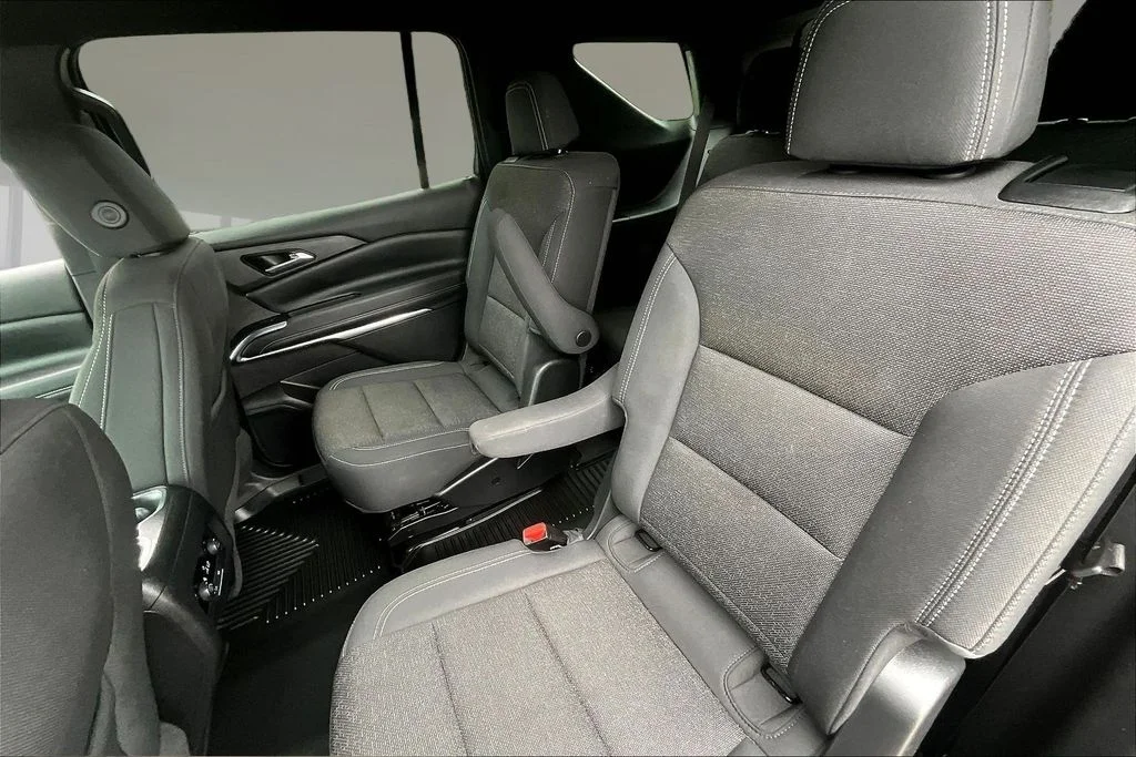 Used 2025 Sterling Gray Metallic Chevrolet LT image 21