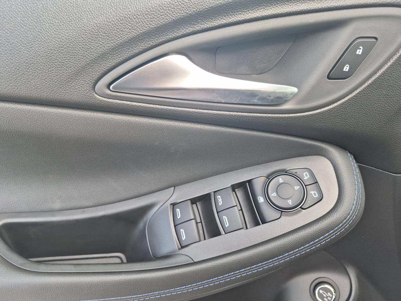 2026 Buick Encore GX Sport Touring - Photo 21