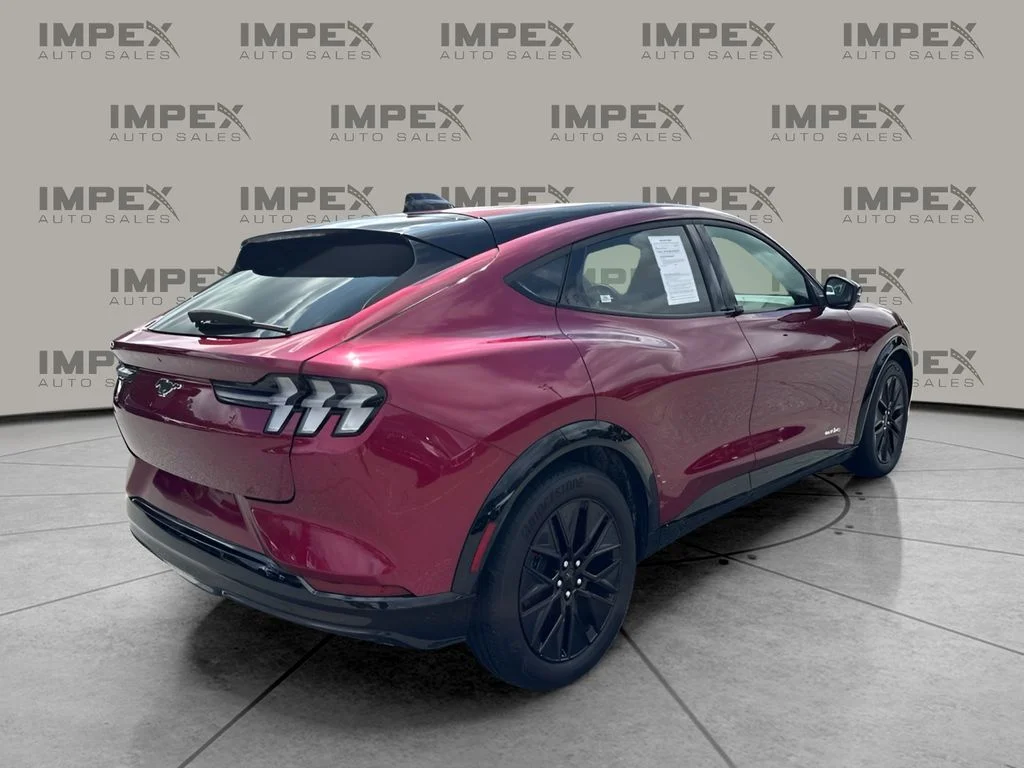 Used 2025 Red Ford Premium image 3