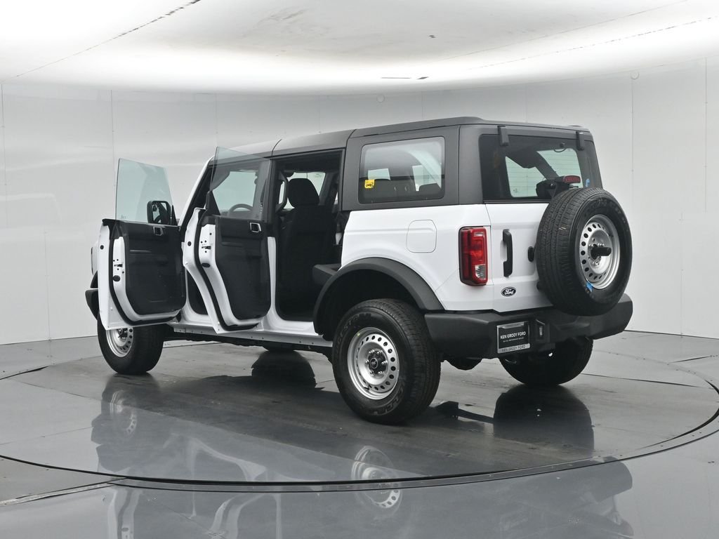 New 2026 Oxford White Ford Base image 32