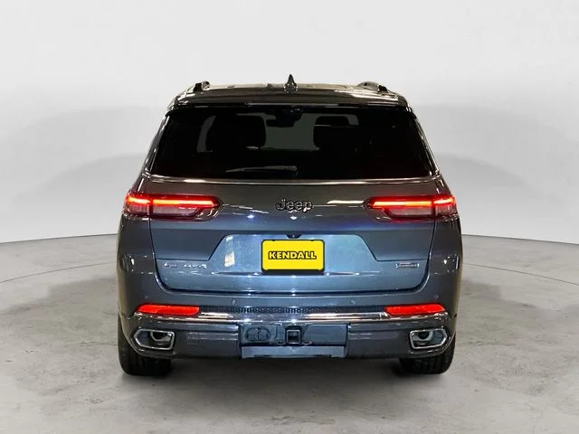 Used 2022 Gray Jeep Overland image 6