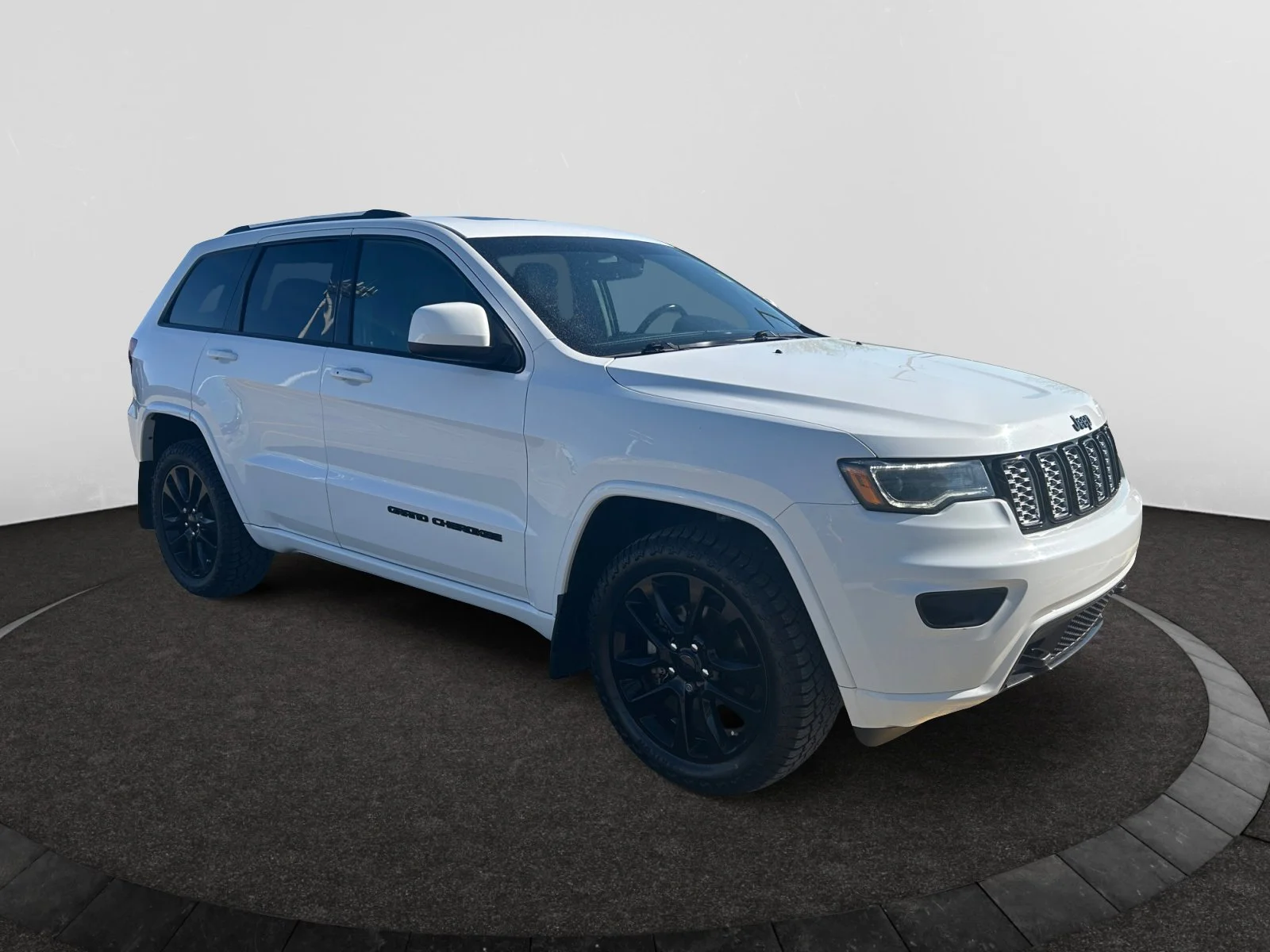Used 2020 Bright White Jeep ALTITUDE image 7