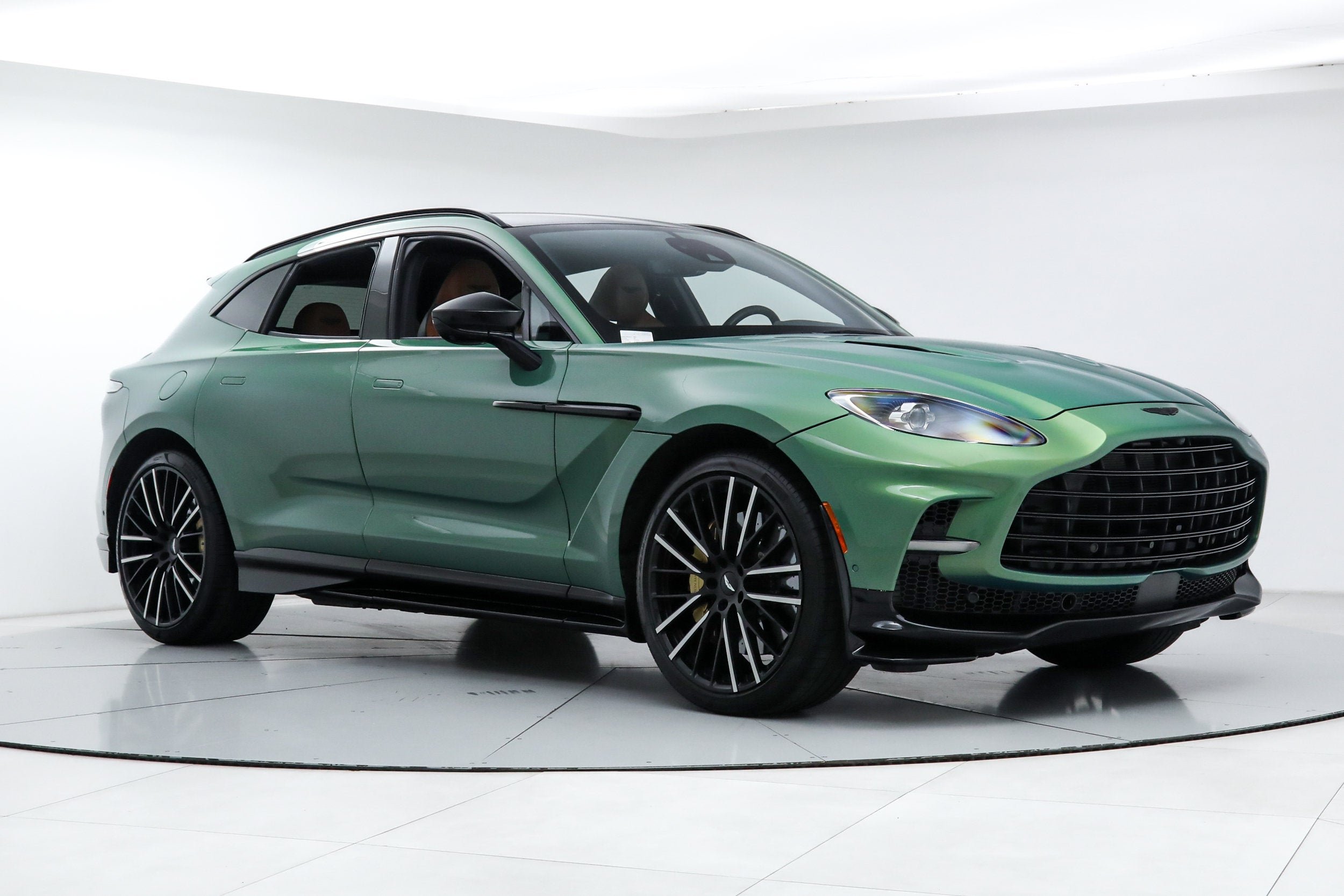 Used 2023 Green Aston Martin 707 image 7
