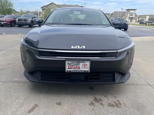 2025 Kia K4 LXS - Photo 11