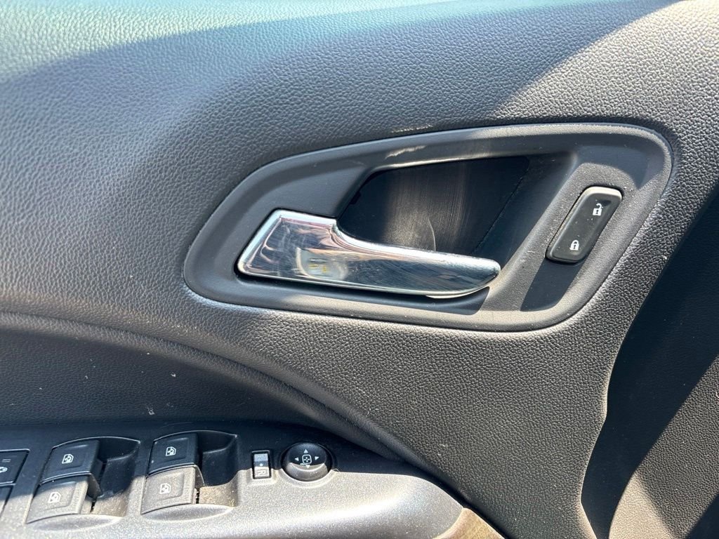 Used 2017 Silver GMC SLE1 image 10