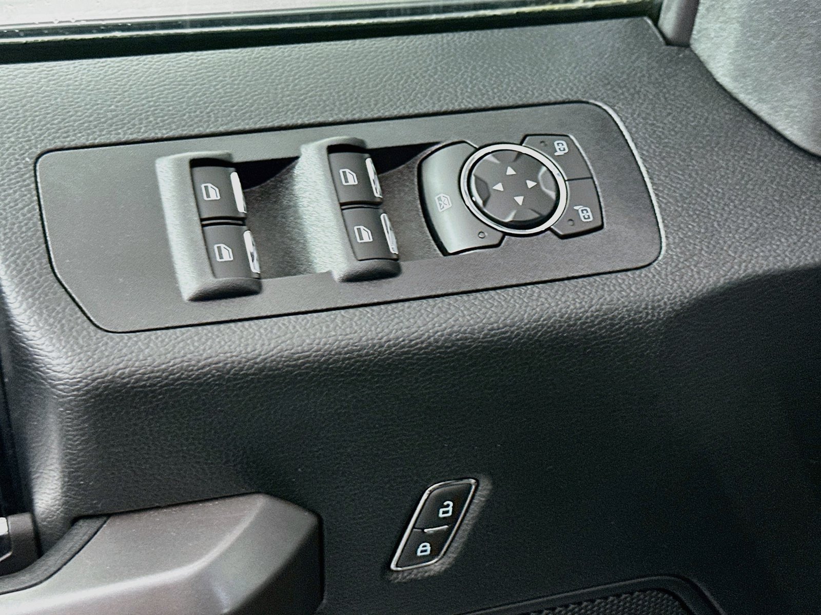 Used 2020 Gray Metallic Ford XLT image 17