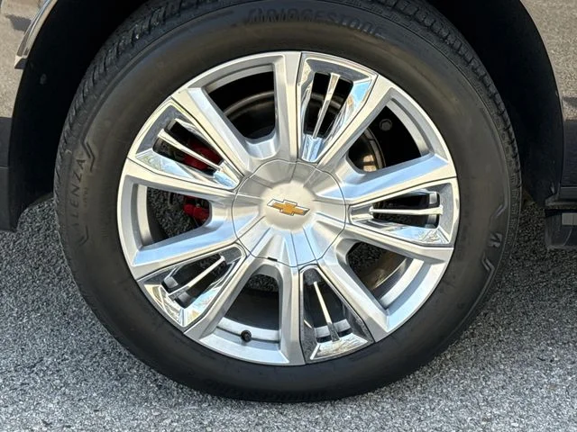 Used 2022 Gray Chevrolet High Country image 9