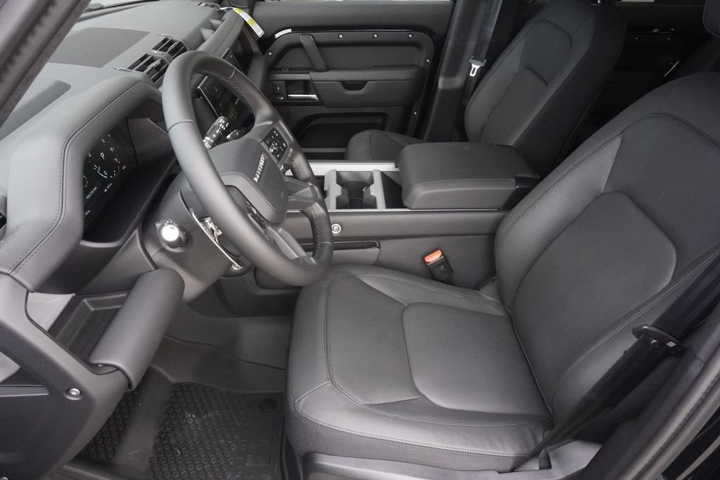 2026 Land Rover Defender V8 - Photo 19