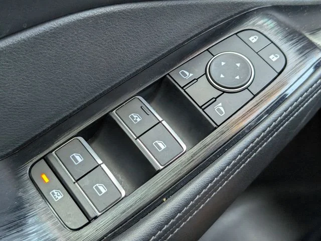 2023 Nissan Rogue SL - Photo 24