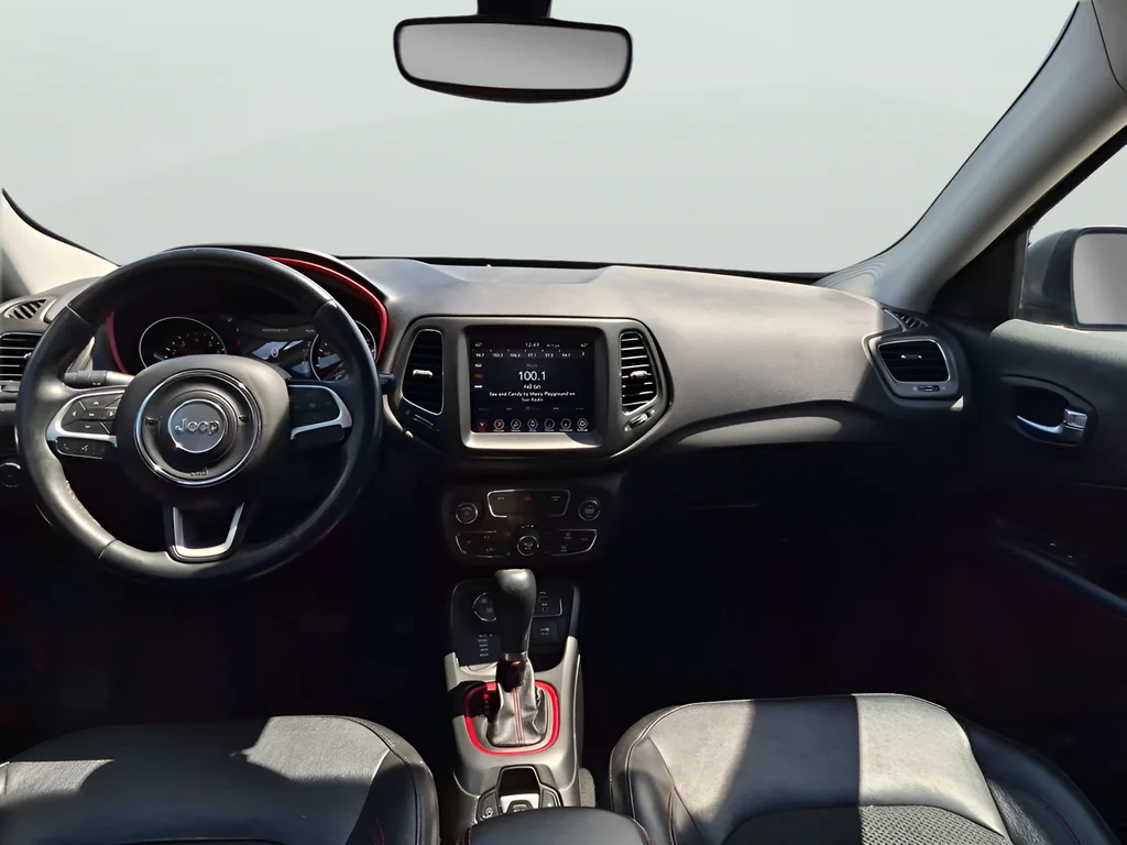 Used 2019 Gray Jeep Trailhawk image 31