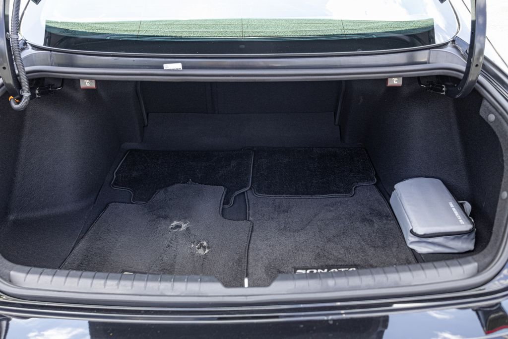 Certified Used 2023 Black Hyundai SE image 30