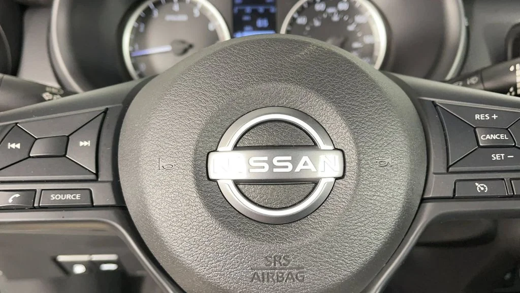 2025 Nissan KICKS PLAY Base - Photo 25