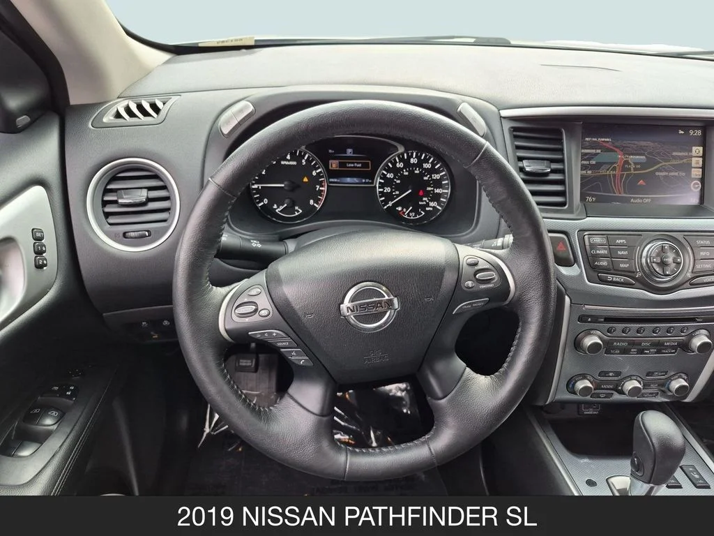 Used 2019 Silver Nissan SL image 12