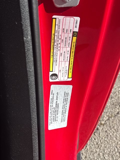 Used 2018 Red Dodge SXT image 21