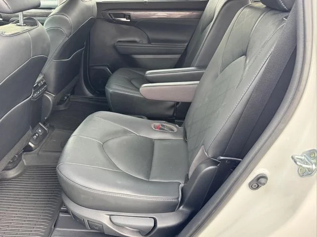 Used 2021 White Toyota Platinum image 10