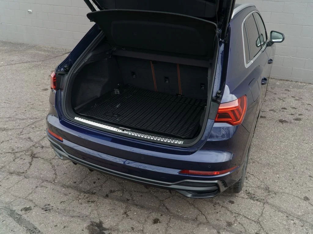 Used 2022  Audi  image 14