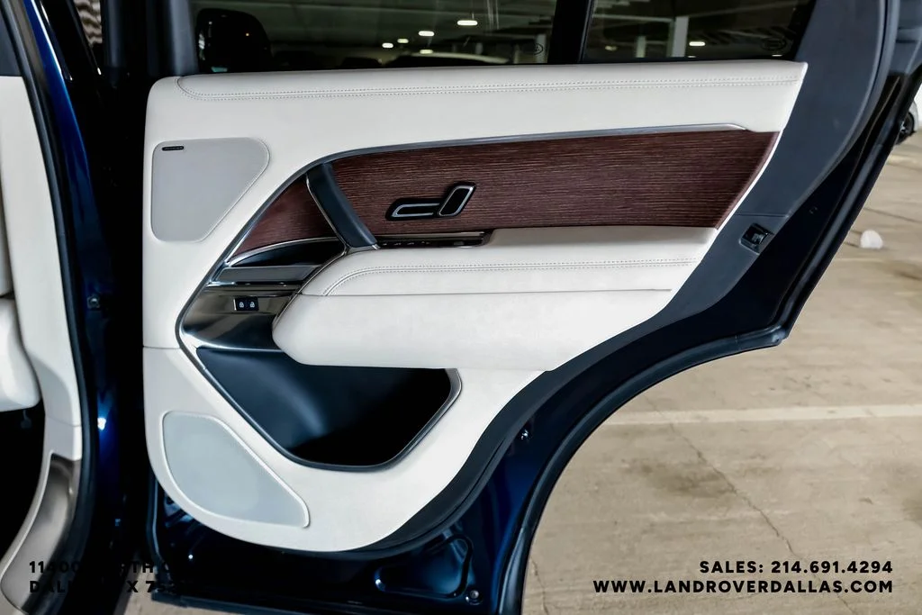 Used 2023 Portofino Blue Metallic Land Rover SE image 46