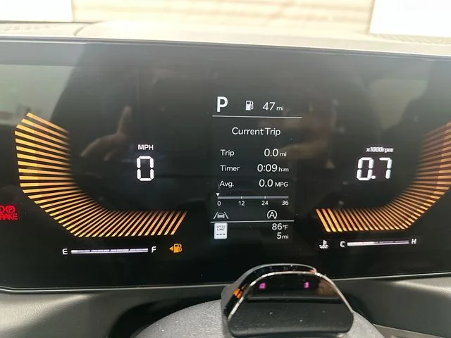 New 2027 Ivory Silver Kia S image 11
