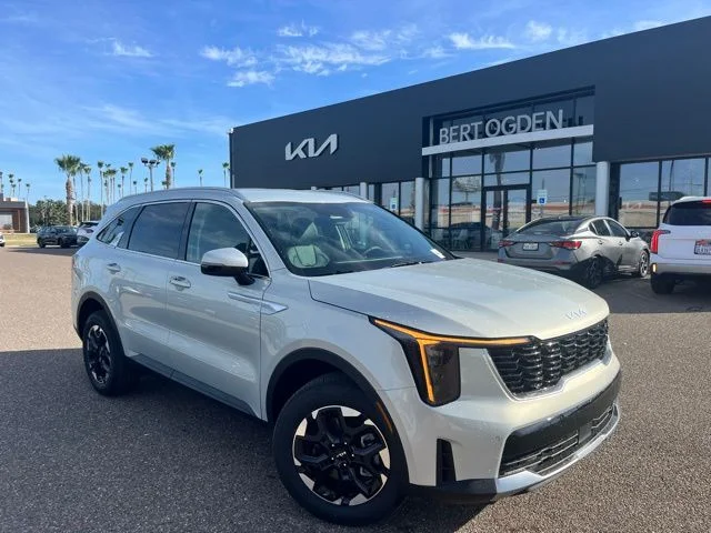 New 2026 White Kia S image 1