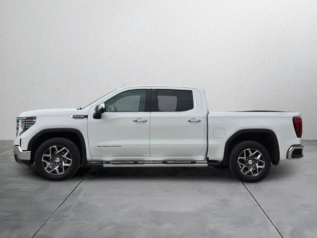 Used 2024 White GMC SLT image 2