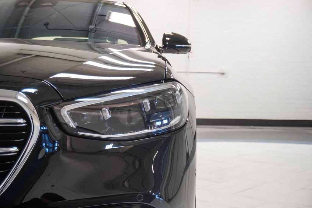 Used 2024 Black Mercedes-Benz S 580 image 39