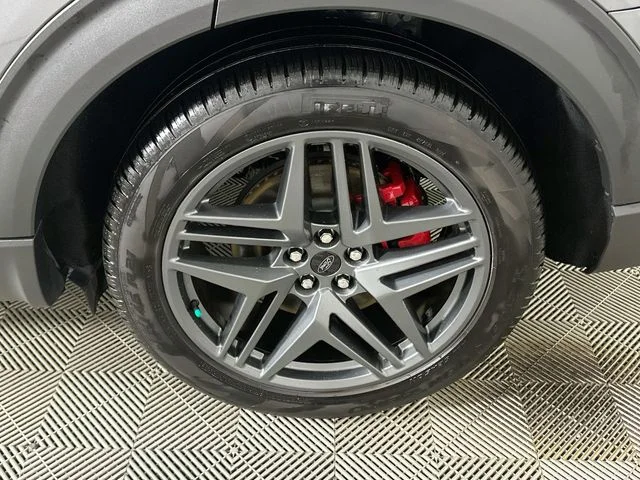Certified Used 2025 Gray Ford ST-Line image 24