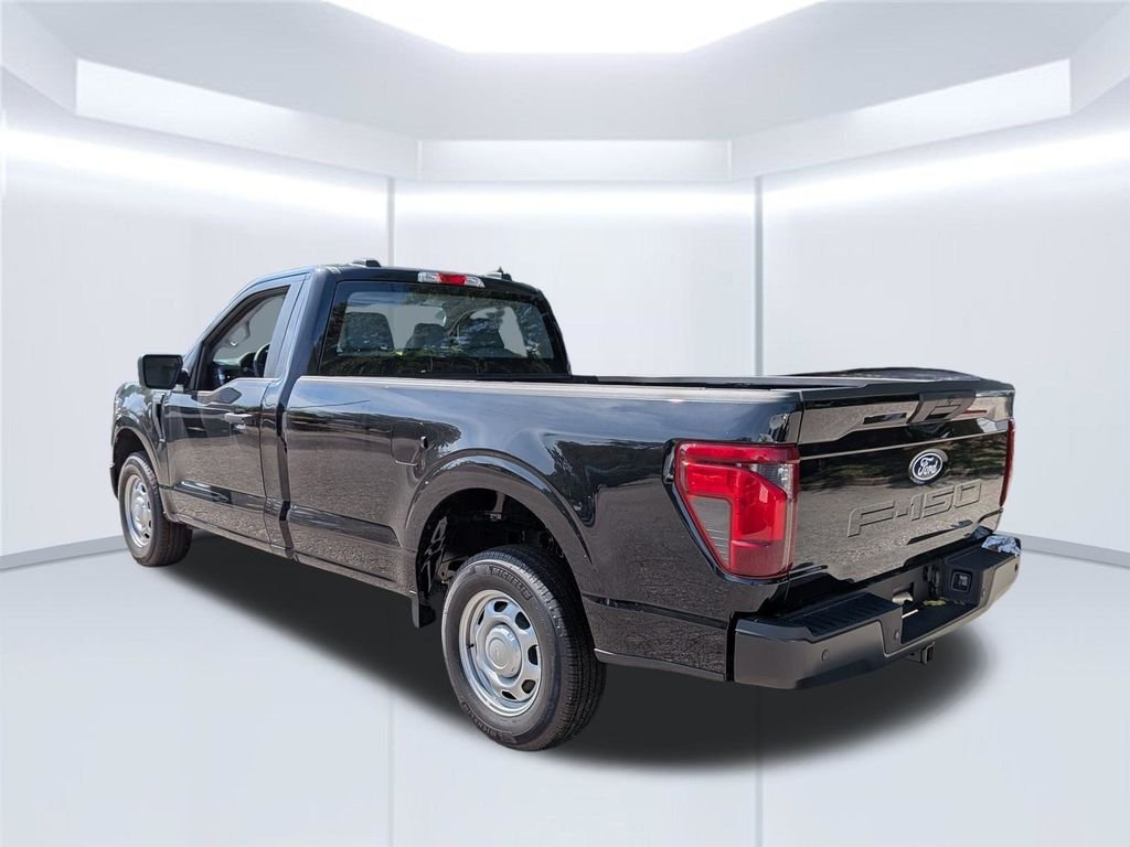 New 2026 Agate Black Metallic Ford XL image 3